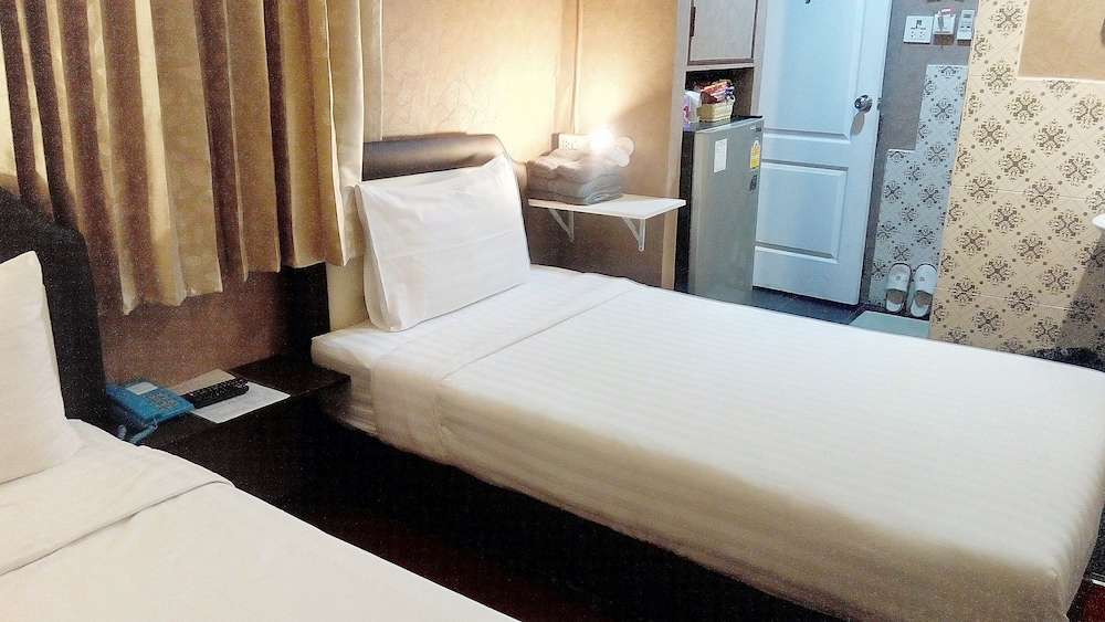 Standard Twin Room photo 2