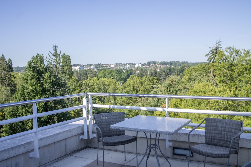 Deluxe Room, Terrace, Park View - Photo 2