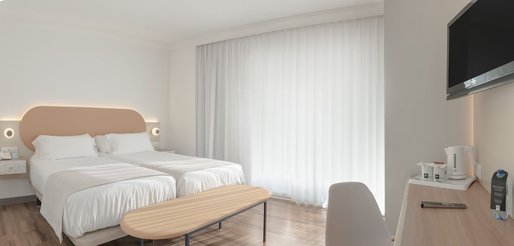 Double Room, Terrace, Sea View (Dream, 2 Adults + 1 Child) - Photo 2