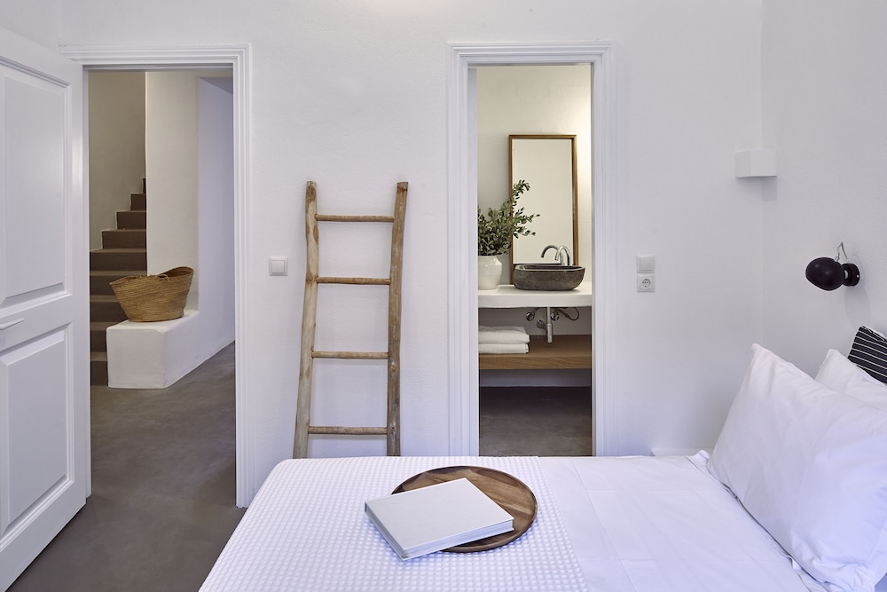 Azure  Villa, 5 Bedrooms, Private Pool, Sea View - Photo 1