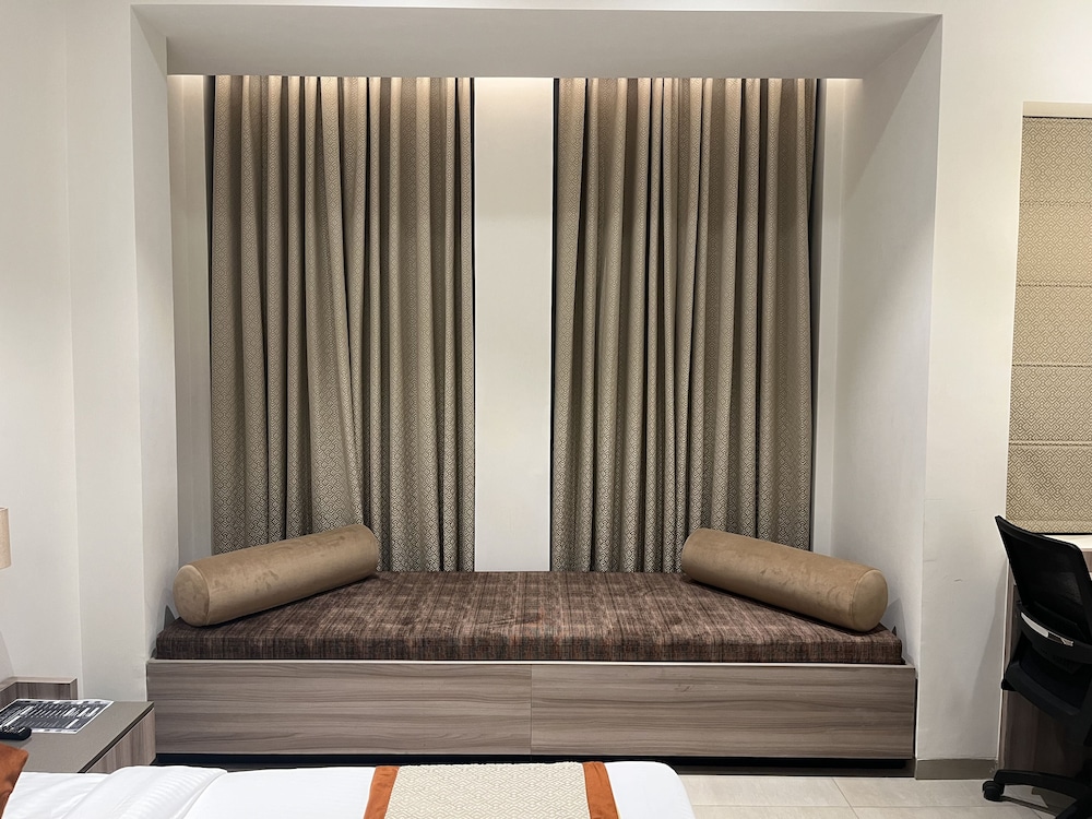 Executive Room - Photo 2