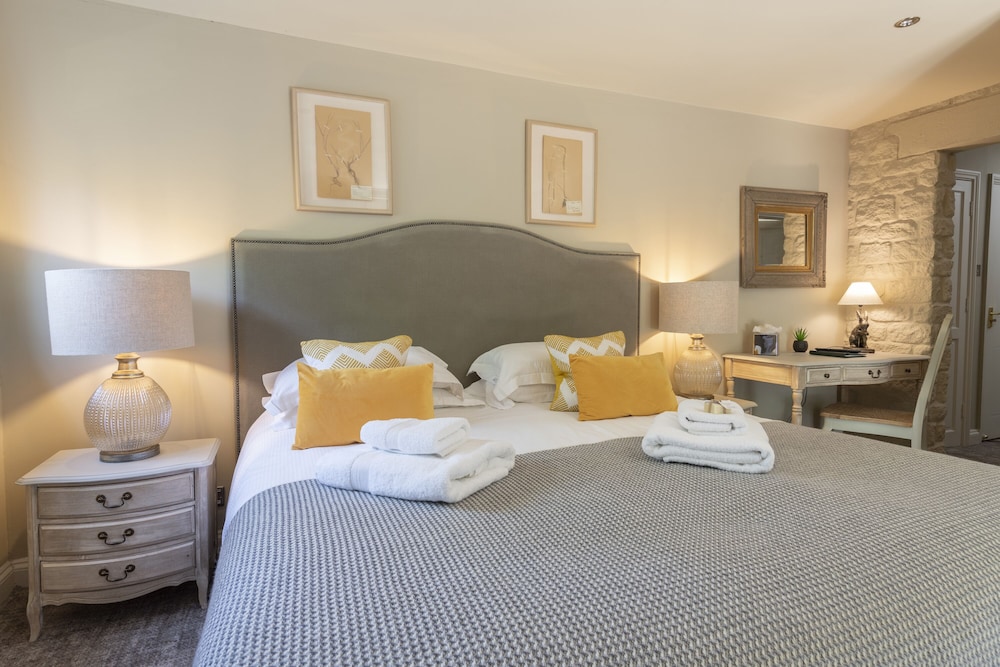 Premium Double Room, 1 King Bed photo 3