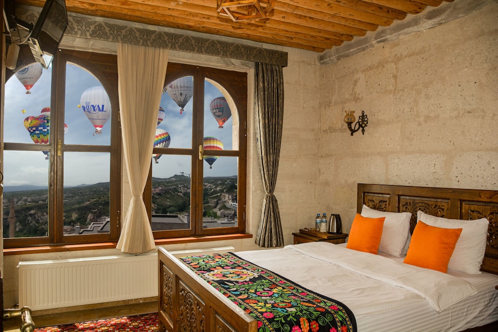 Deluxe Room - Photo 1