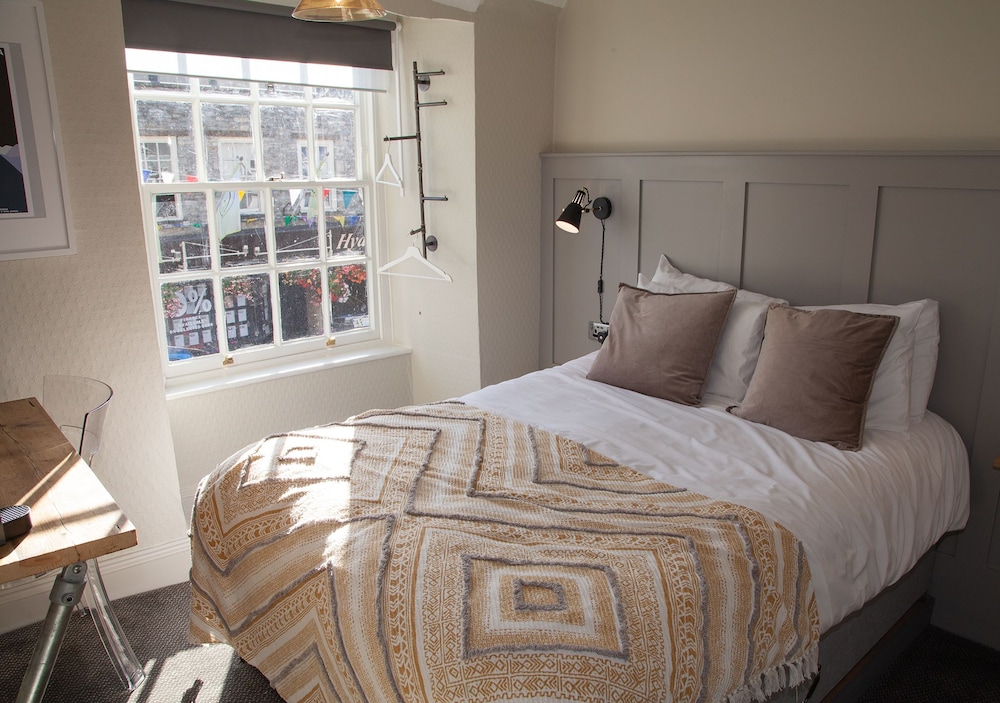 Standard Double Room, Ensuite (Cozy) - Photo 13