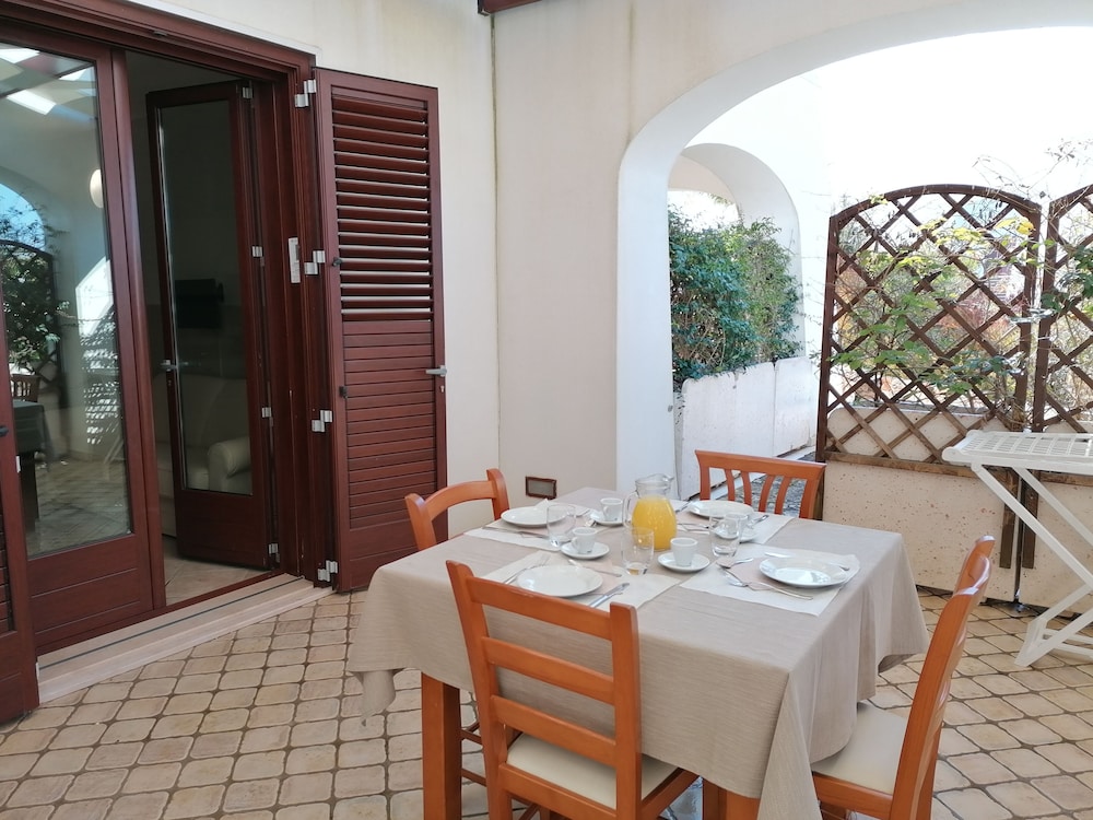 Villa (Pool Zone) photo 1
