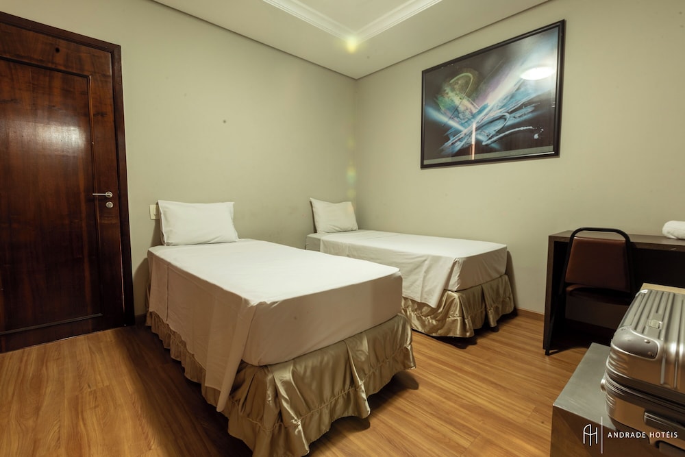 Standard Twin Room - Photo 1