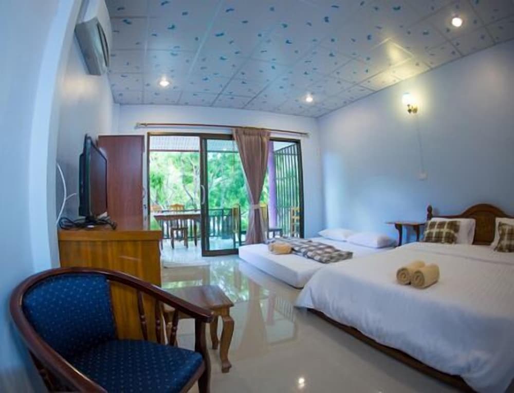 Super Deluxe Room / Max 4 Persons