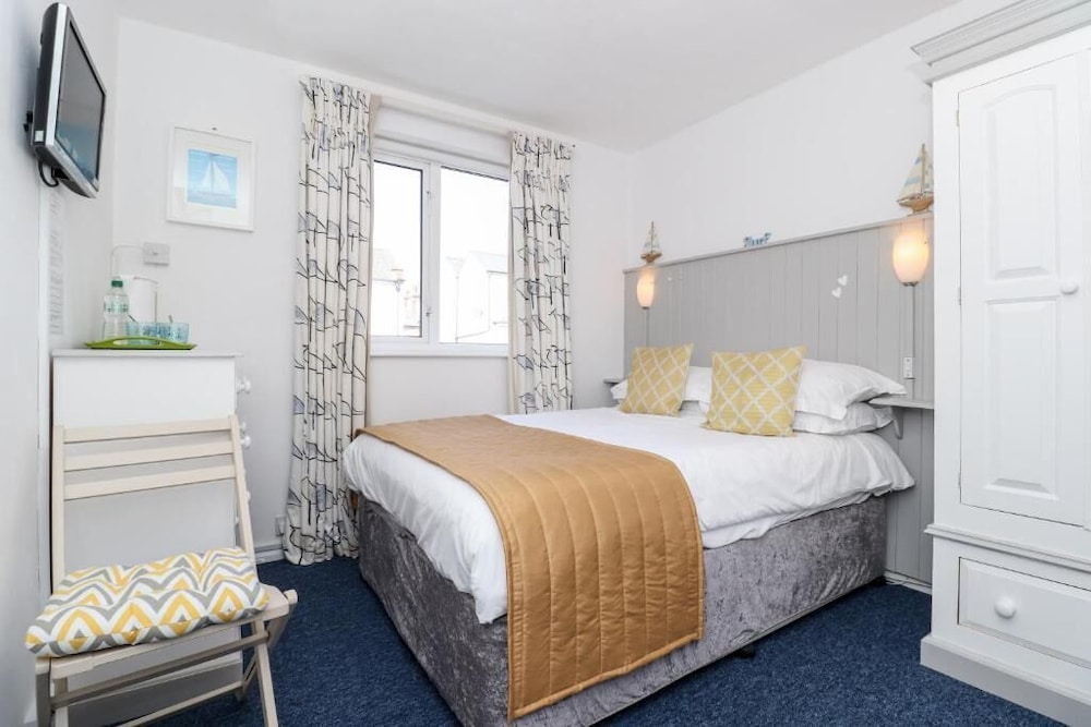 Double Room, 1 Double Bed (ground floor)