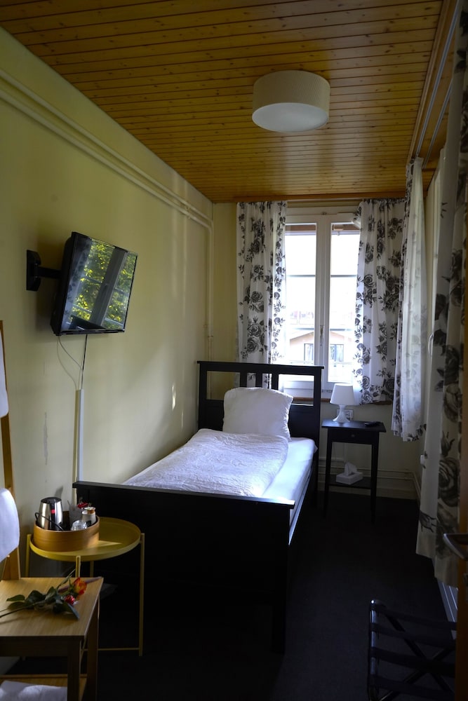 Classic Double Room, 2 Twin Beds - Photo 4
