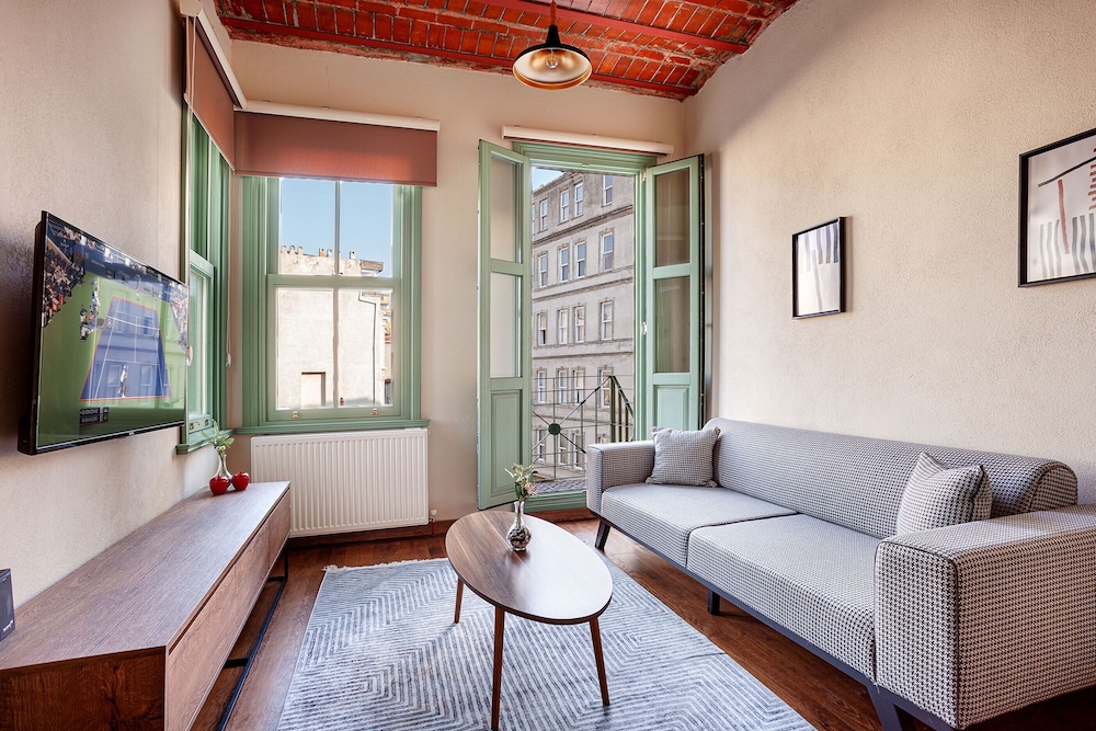 Exclusive Apartment photo 1