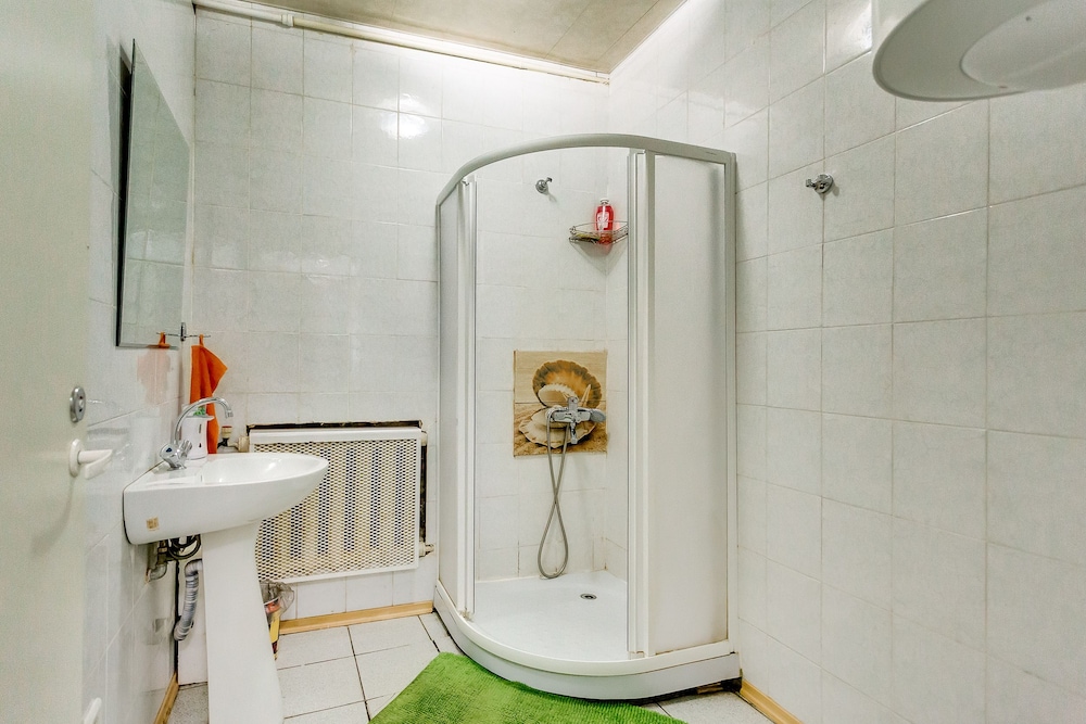 Triple Room, 1 Double Bed With Sofa Bed, Shared Bathroom, City View photo 3