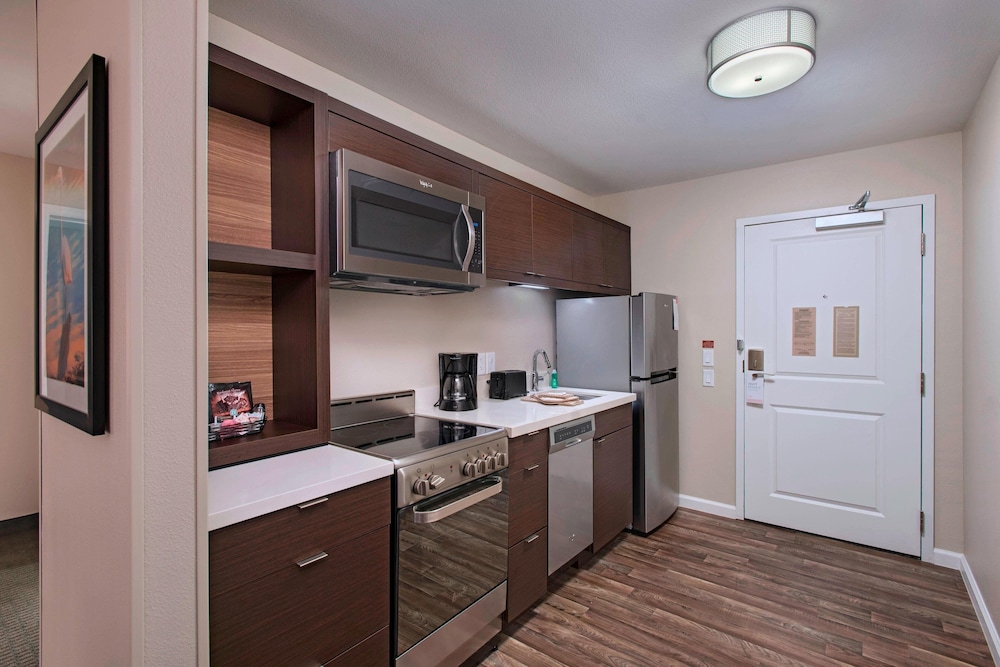 Studio, 2 Queen Beds (Mobility Accessible, Tub) photo 2
