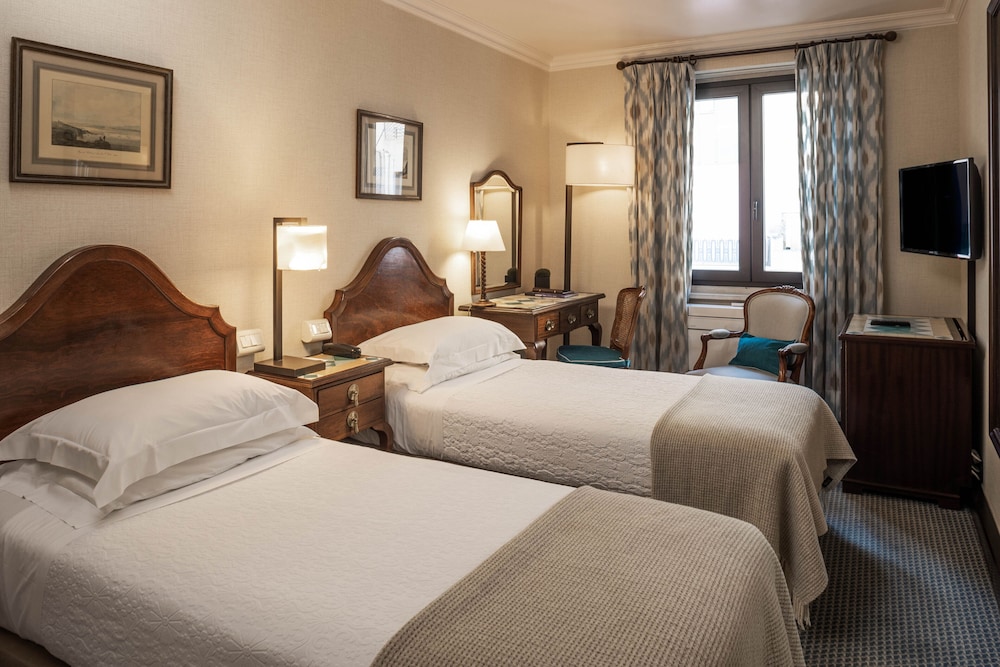 Petite Double Room - Photo 8