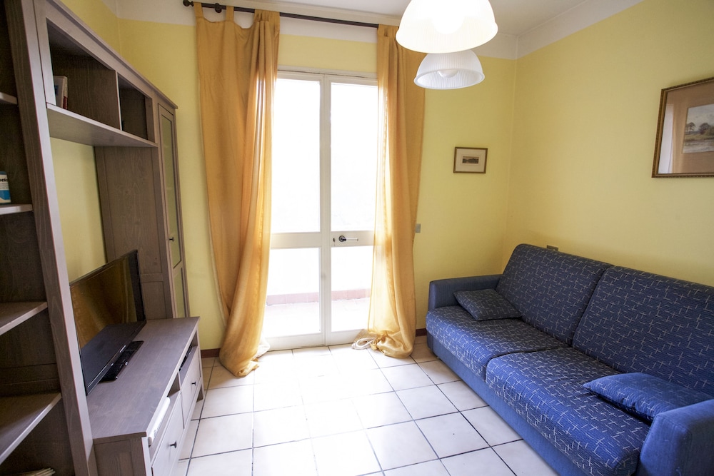 Apartment photo 3