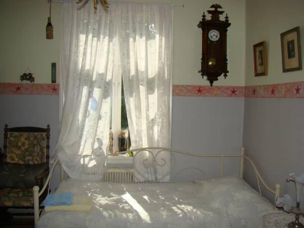 Triple Room, Shared Bathroom photo 2