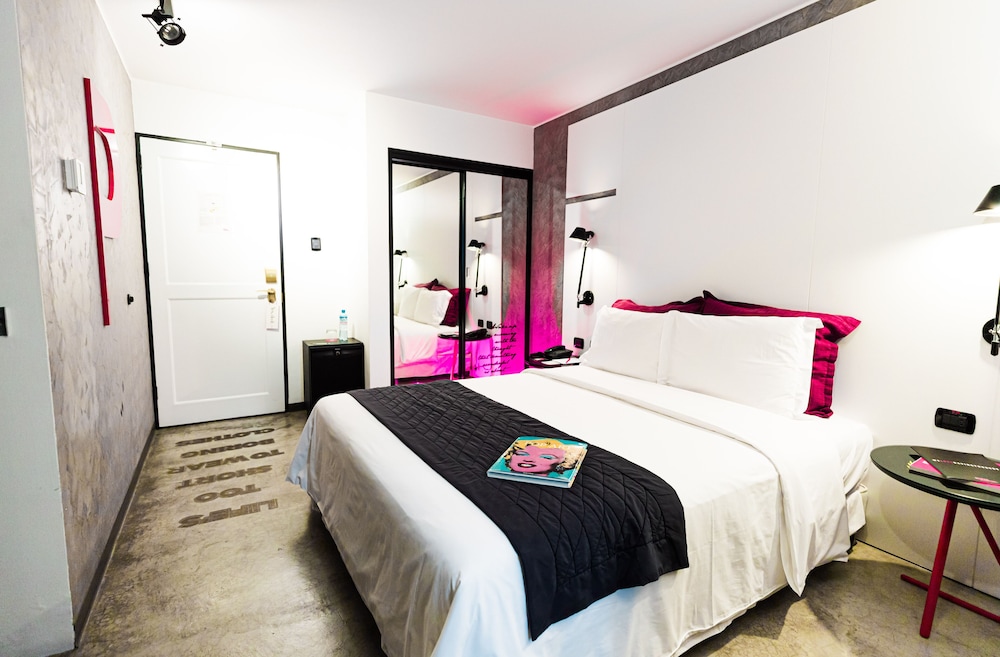 Room (Urban) - Photo 2