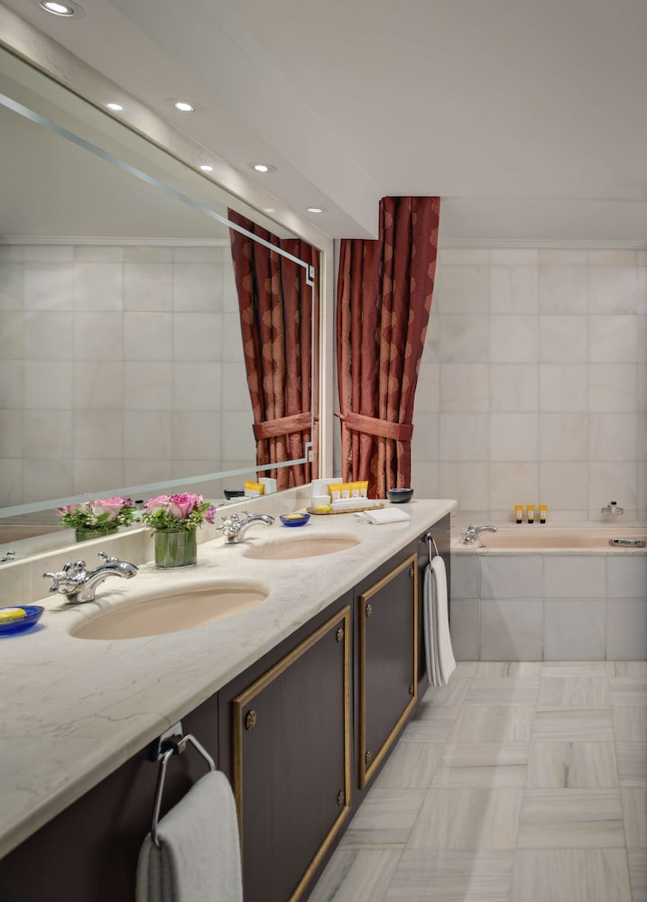 Suite, 1 Bedroom (Bosphorus View) photo 3