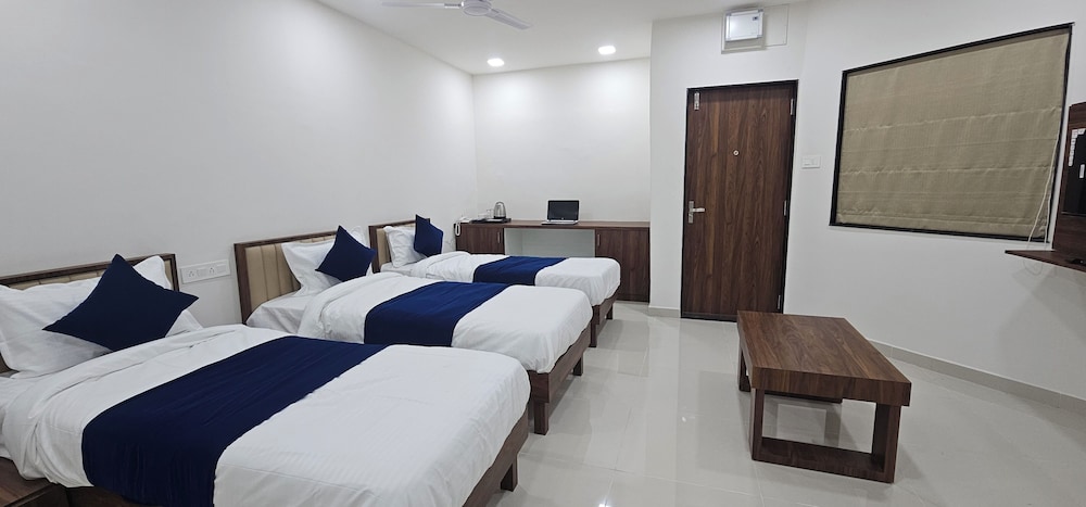 Deluxe Triple Room photo 1