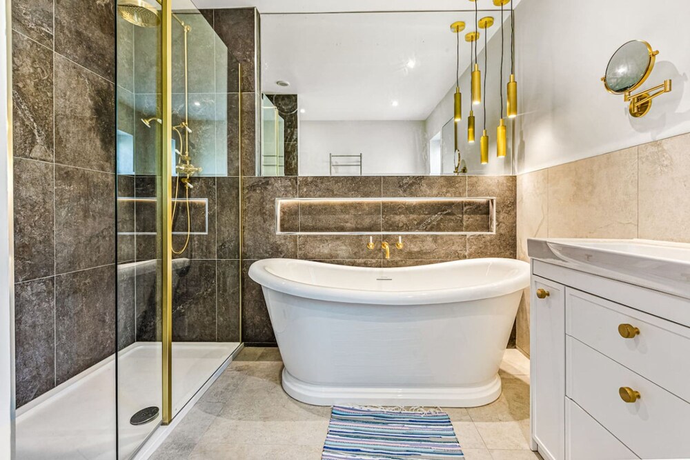 House photo 2