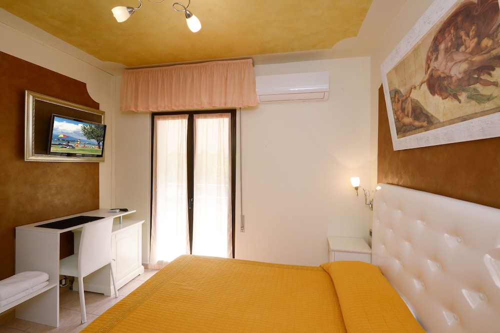 Single Room photo 3