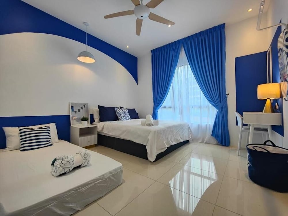 Family Suite, 3 Bedrooms, Pool View