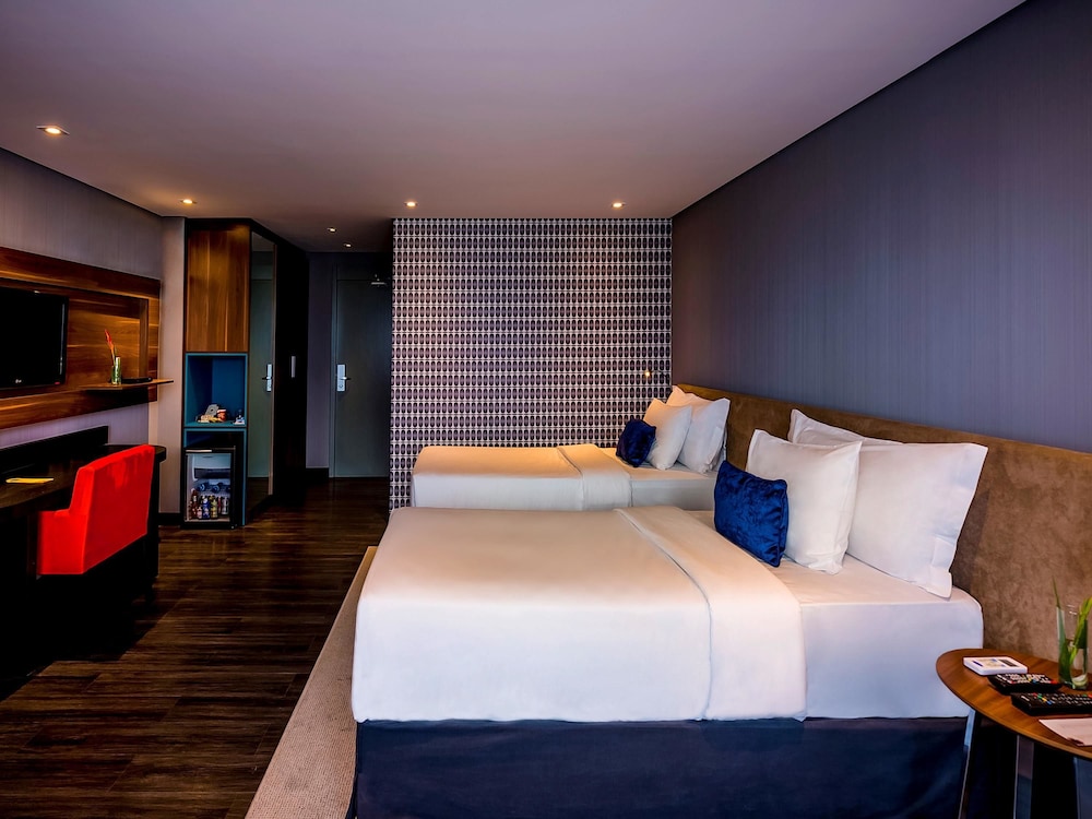 Deluxe Room, 2 Twin Beds - Photo 1