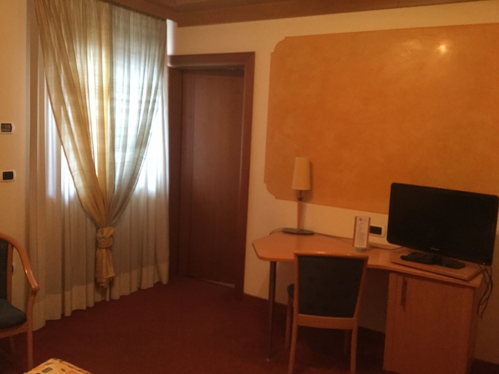 Family Room, 2 Bedrooms (For 4 People)