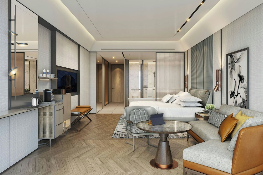 Standard Room, 1 King Bed, City View