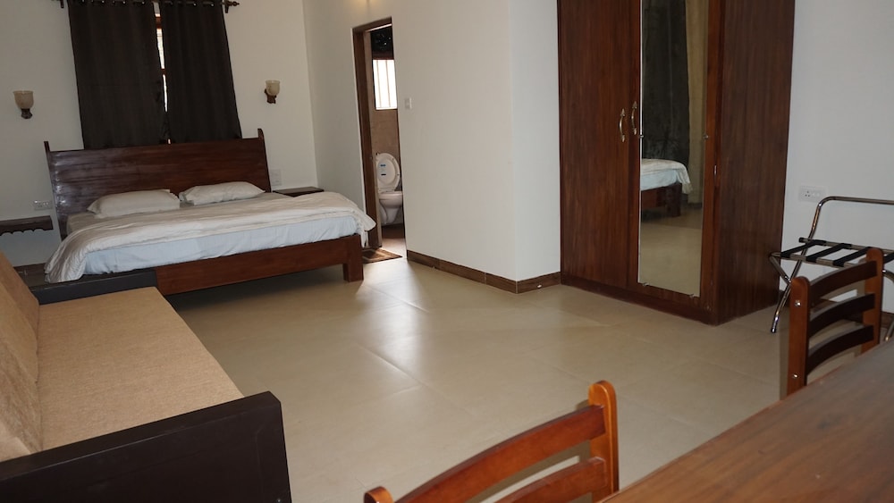 Two Bedroom Apartment with Pool View photo 1