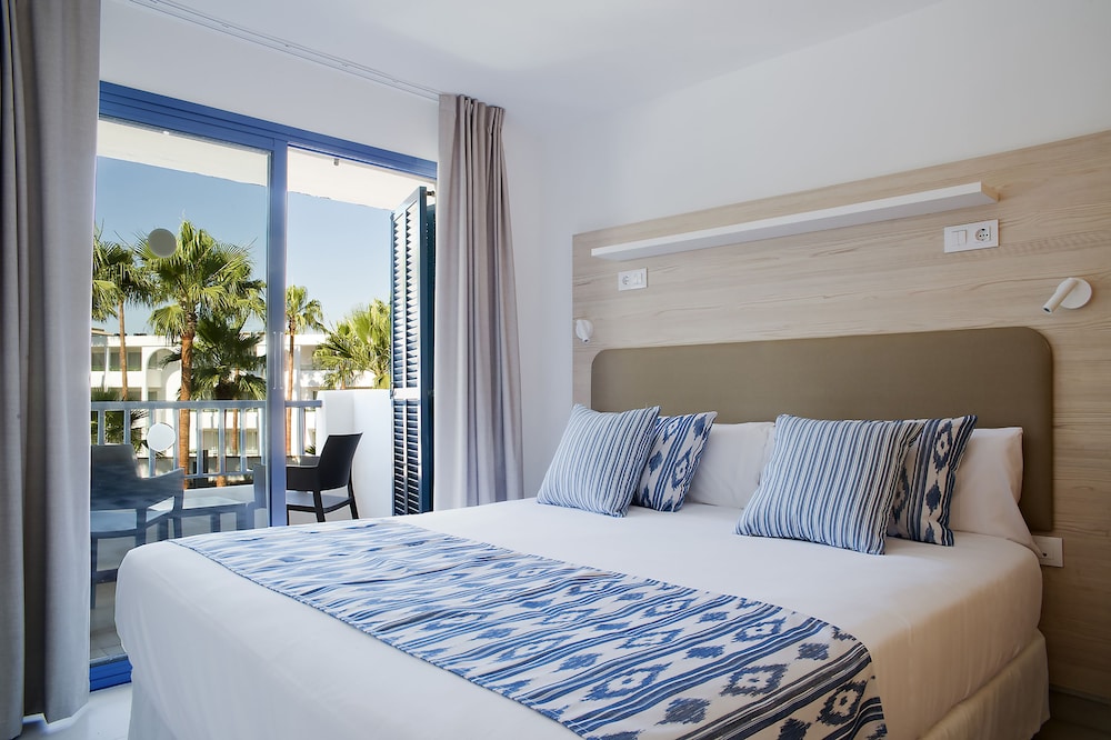 Double Room, Balcony