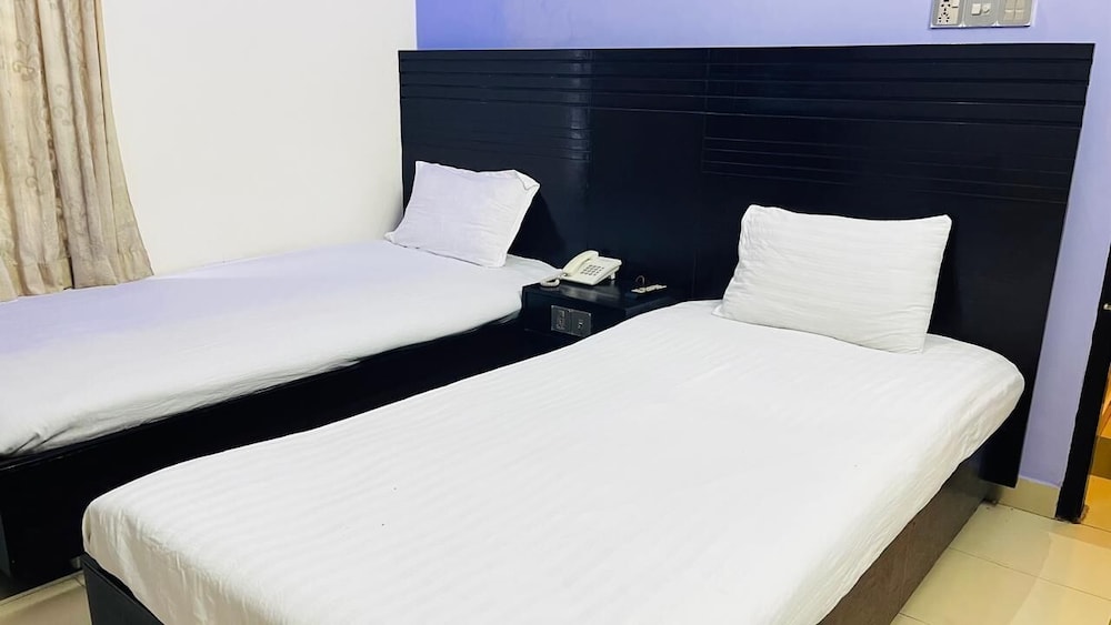Business Twin Room photo 1