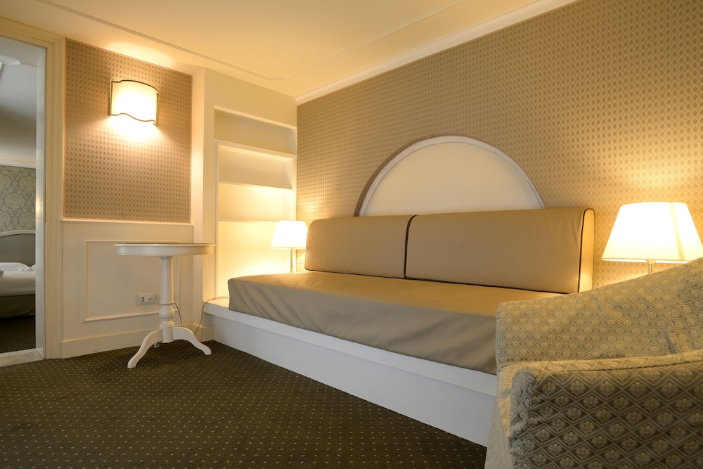 Suite, Canal View photo 1