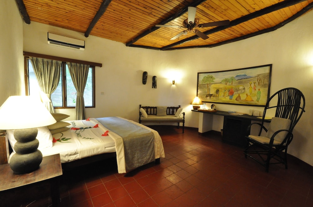 Room, Garden View