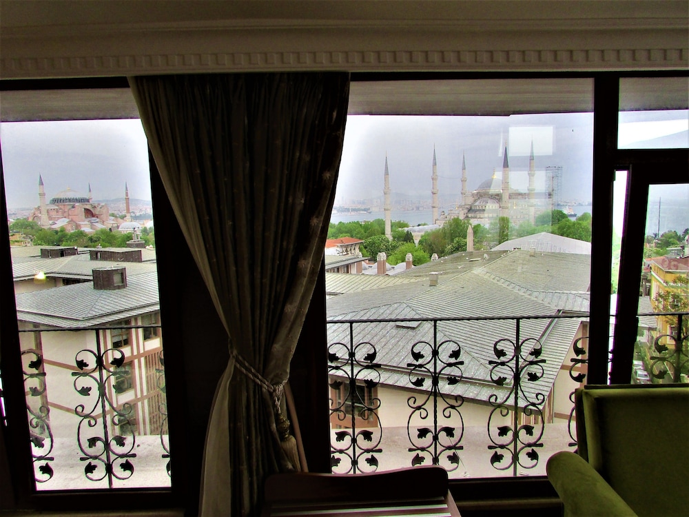 King Suite with Blue Mosque & Haghia Sophia View photo 3