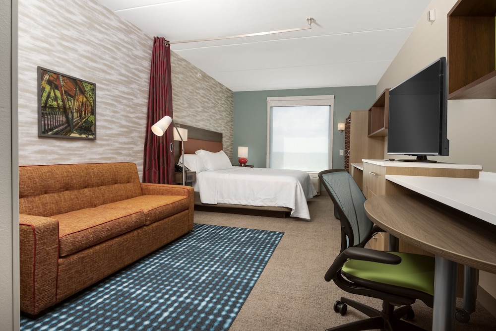 Studio Suite, 1 King Bed, Non Smoking - Photo 2