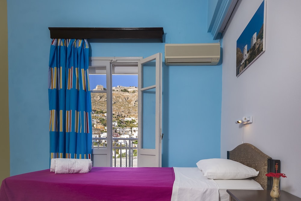 Triple Room (Front View) - Photo 3