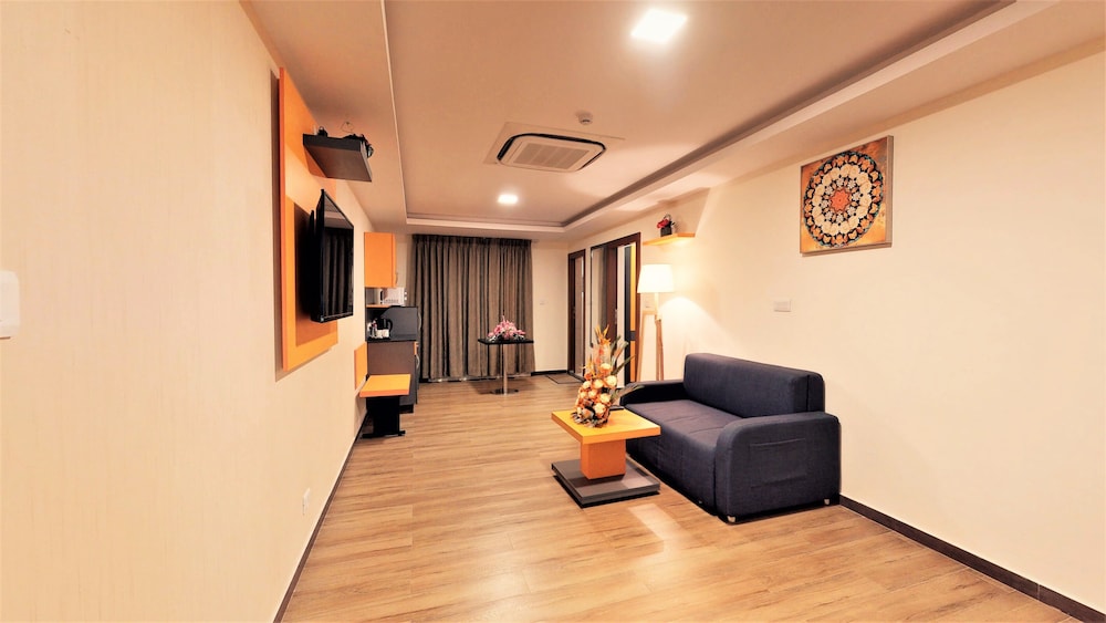 Luxury Suite photo 2