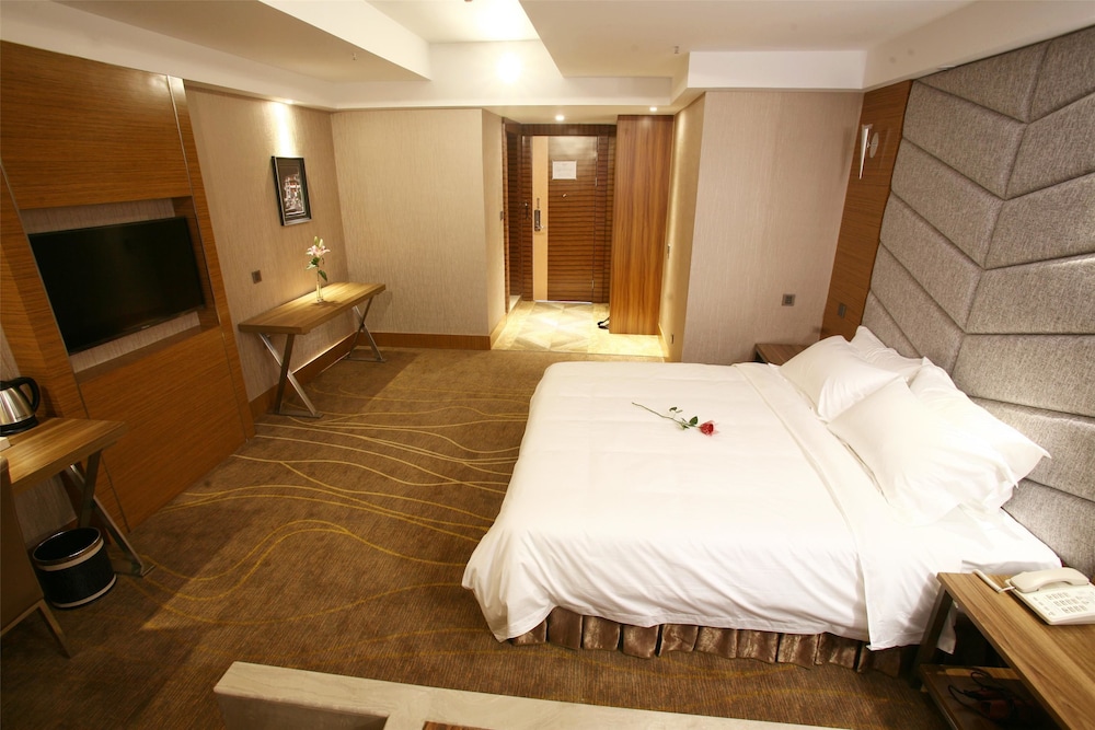 Standard Room, 1 King Bed