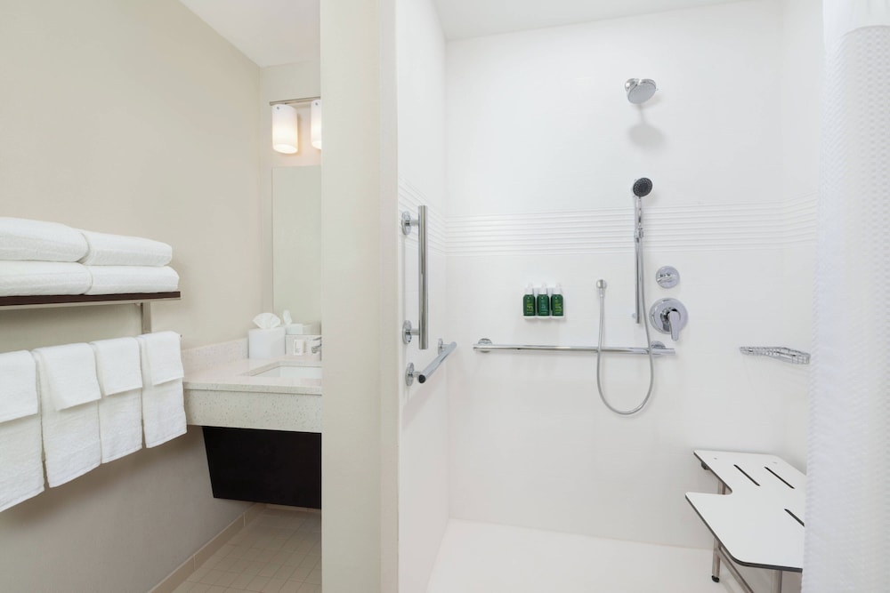 Studio, 2 Queen Beds (Mobility Accessible, Tub) - Photo 2