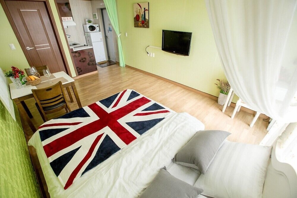 Room (Mellon) - Photo 9