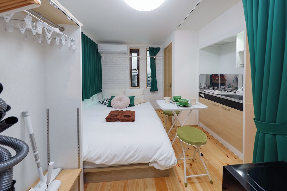 Apartment, Non Smoking (C) photo 1