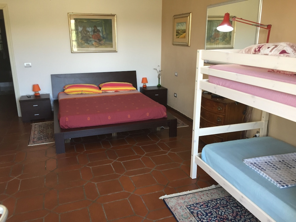 Deluxe Quadruple Room, 1 Bedroom, Non Smoking, Garden View photo 3