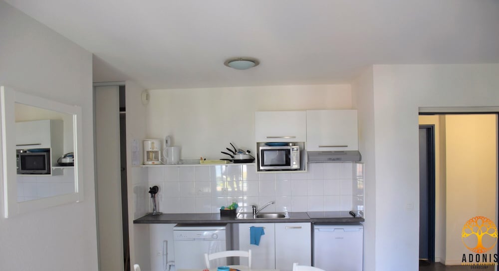 Apartment, 2 Bedrooms (4-6 pax / 3rd Floor without elevator) - Photo 3
