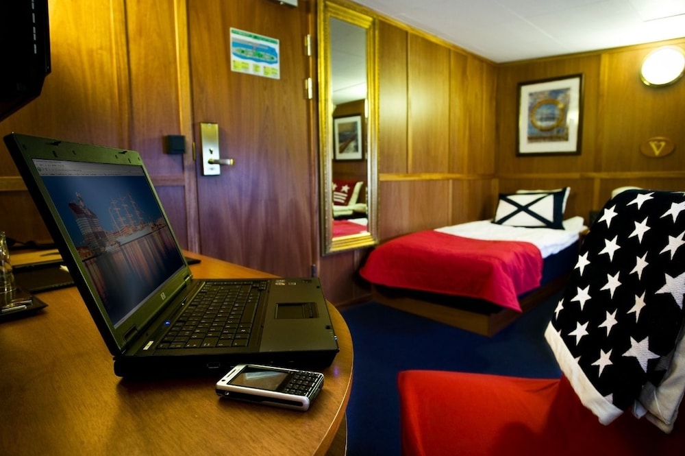Standard Room, Multiple Beds photo 2