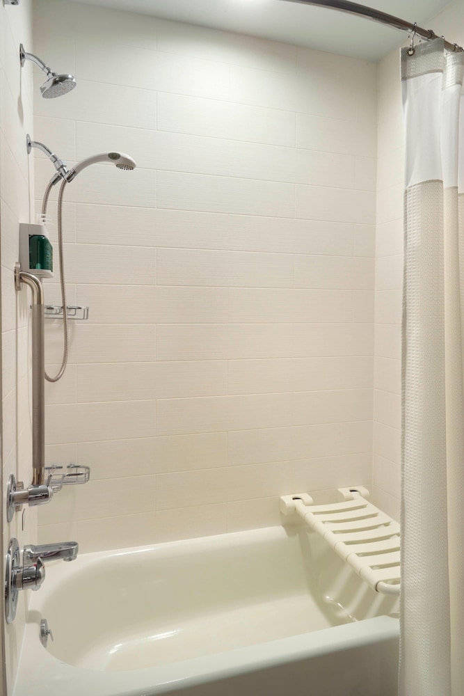 Suite, Multiple Beds - Photo 6