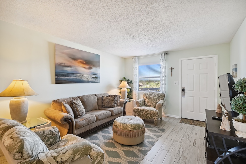 Condo, 1 Bedroom
