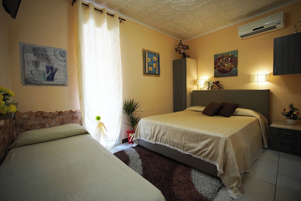 Deluxe Triple Room, City View