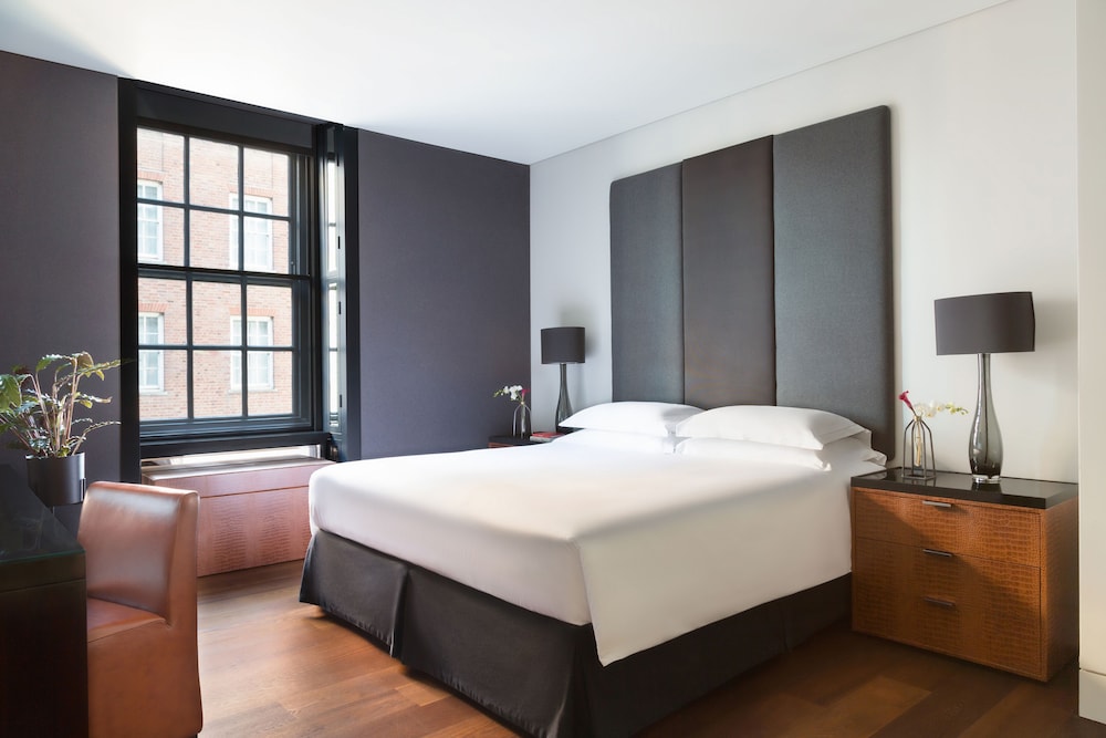 Two Bedroom Deluxe Suite photo 3