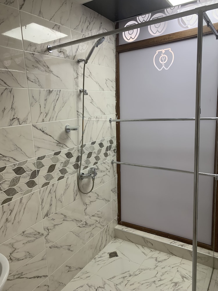 Deluxe Triple Room photo 2