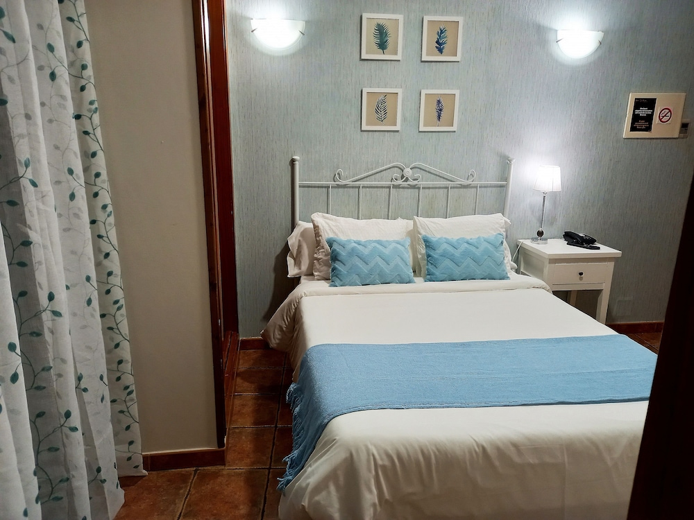 Basic Single Room, 1 Double Bed